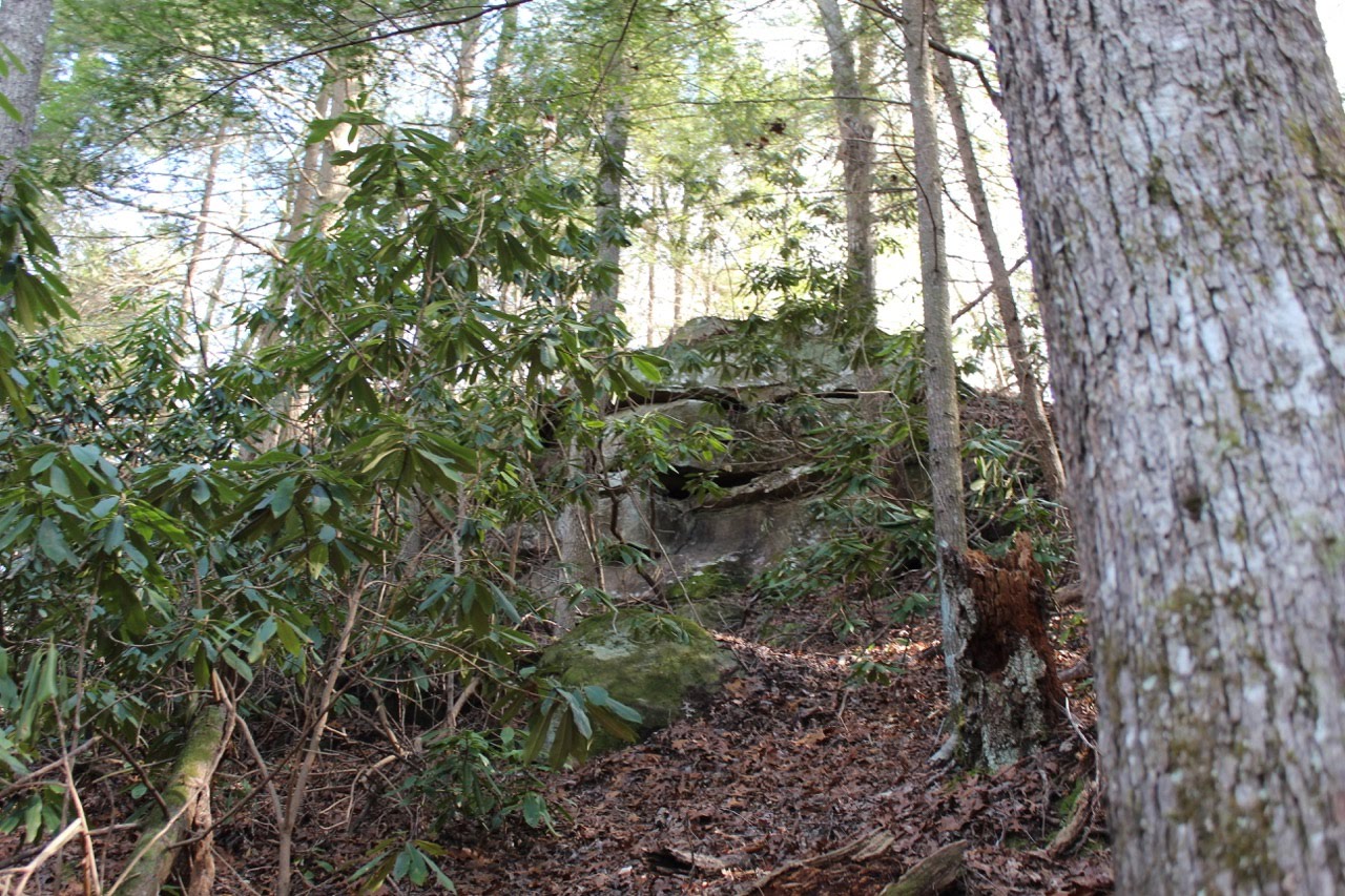 land_with_a_stream_and_a_bluff_sbtr26_39 LandStruck